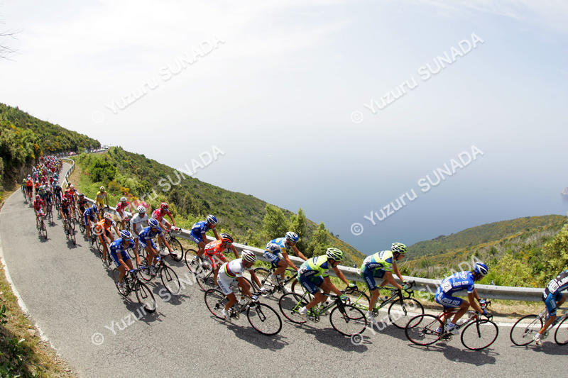 Peloton at Monterosso al Mare004p.jpg
